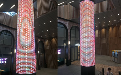 365wm完美体育官网appP2.5柔性LED圆柱屏亮相韩国地铁站